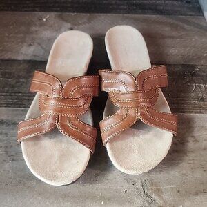 Kohl's Women's 7.5  Brown Slip-On Sandals With Decorative Stitching